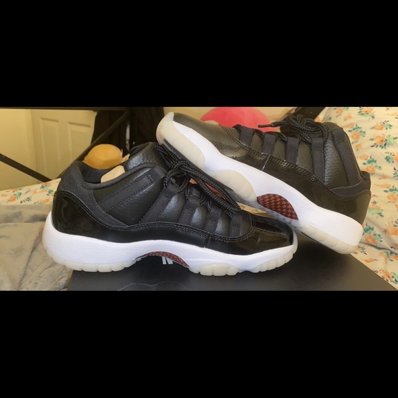 Nike air Jordan 11 retro lows. - Picture 2 of 5